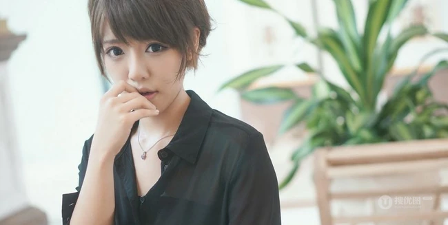 大眼睛清纯女生写真