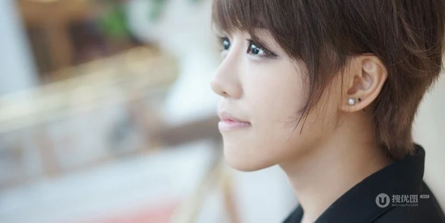 大眼睛清纯女生写真