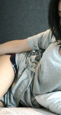 女明星吴晓敏短裤高跟床照图片
