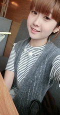 齐刘海可爱女生可爱自拍图片-小嘴嘟嘟