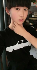 齐刘海可爱女生可爱自拍图片-小嘴嘟嘟