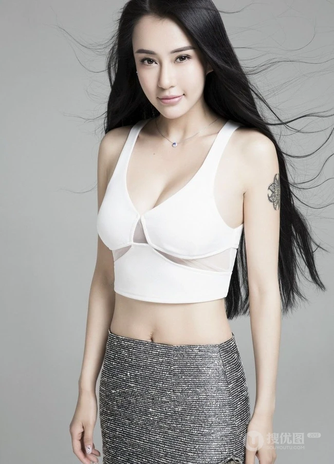 瑜伽女生 母其弥雅高清写真图片