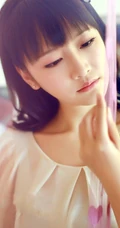 齐刘海清纯女生图片-刘海妹子闺房的秘密