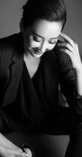 杜若溪高清黑白写真 演绎气质&ldquo;帅气&rdquo;女人味