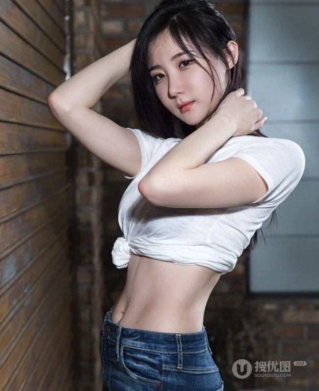 紧身牛仔裤女生的魅力-韩模连多斌高清20p