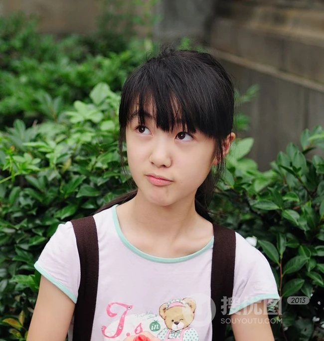 纯天然-清新可爱学生妹子街拍图片