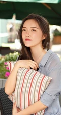 女演员冯文砚清新靓丽夏日写真