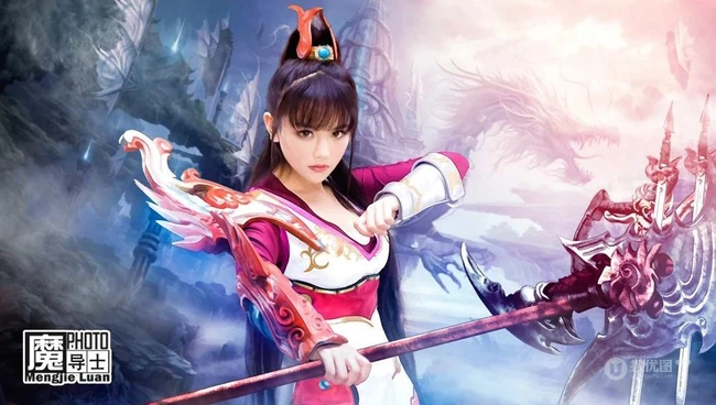 女生&ldquo;南笙&rdquo;神级COSPLAY《诛仙3》角色碧瑶&破军