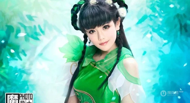 女生&ldquo;南笙&rdquo;神级COSPLAY《诛仙3》角色碧瑶&破军
