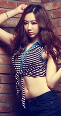 女生申海莉 牛仔短裤高清图片写真
