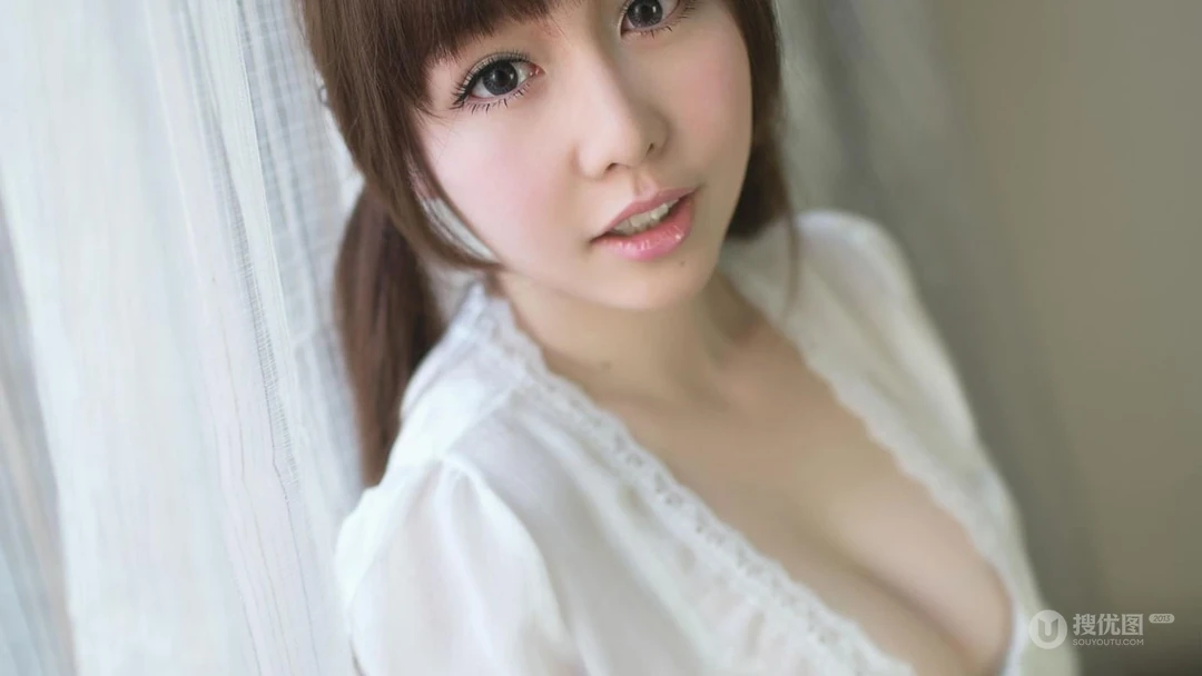 养眼性感睡衣美女高清壁纸桌面