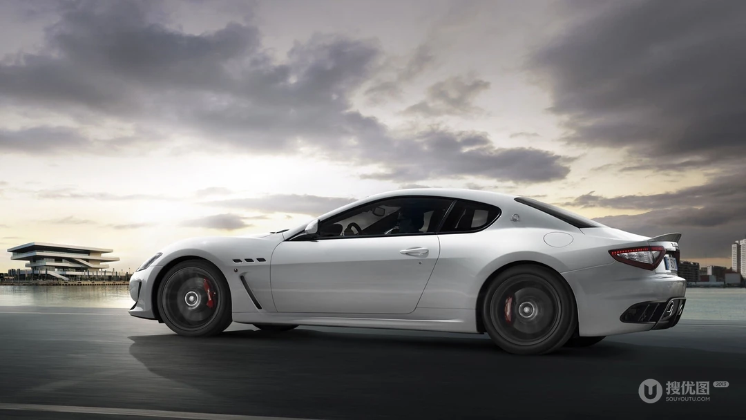 名车Maserati 玛莎拉蒂白色高清壁纸