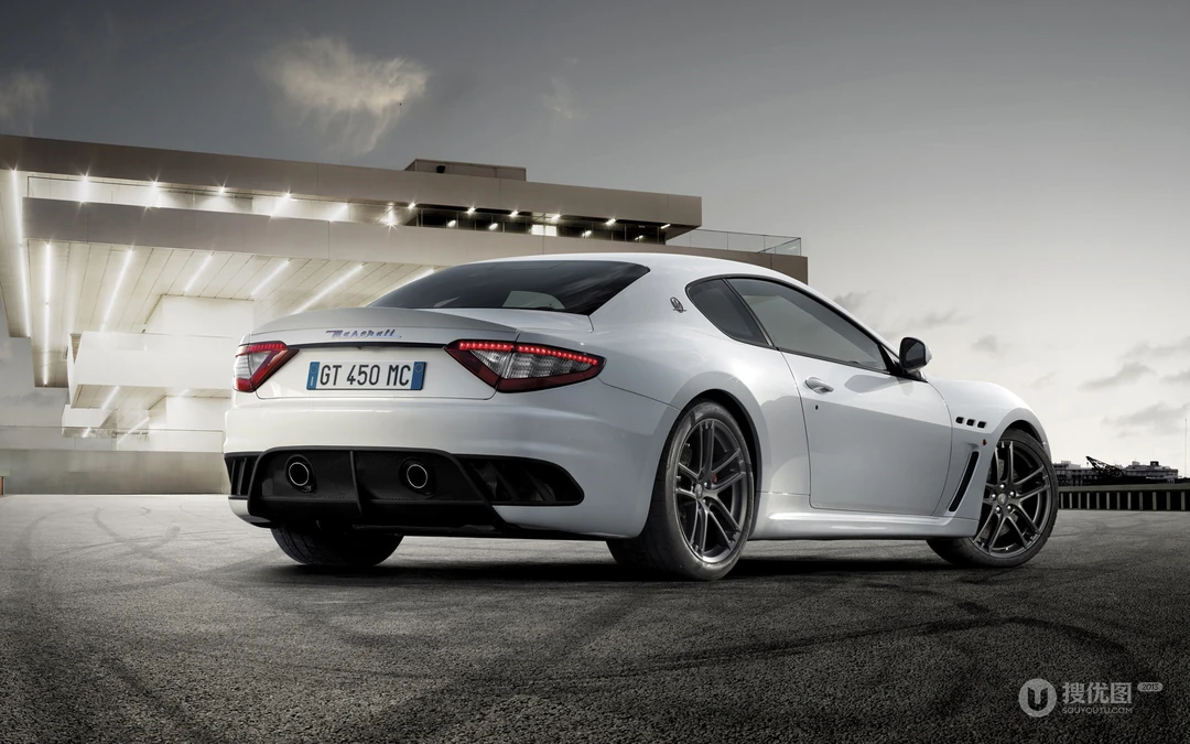 名车Maserati 玛莎拉蒂白色高清壁纸