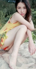 有点小清新 沙滩泳装女生清新小气质写真图集