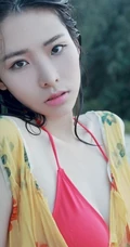 有点小清新 沙滩泳装女生清新小气质写真图集