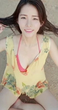 有点小清新 沙滩泳装女生清新小气质写真图集