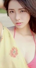 有点小清新 沙滩泳装女生清新小气质写真图集