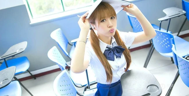 女生模特王佳佳的学生吸睛