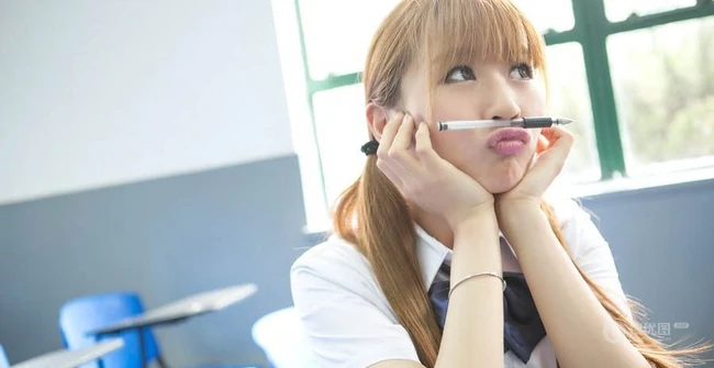 女生模特王佳佳的学生吸睛
