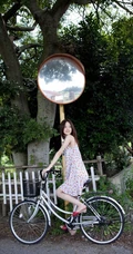 逢泽莉娜小碎花连衣裙纯美高清图片