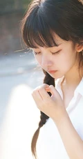 长辫子亚洲女孩夏日街拍唯美写真 西瓜冰淇淋尽享清凉