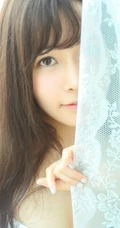 清新肩带睡裙妹子居家写真 唯美画面如梦似幻