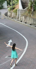 日本清纯气质女生铃木爱理欧洲纯情街拍HD