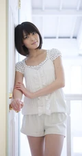 大爱！气质女生&ldquo;矢島舞美&rdquo;室内写真