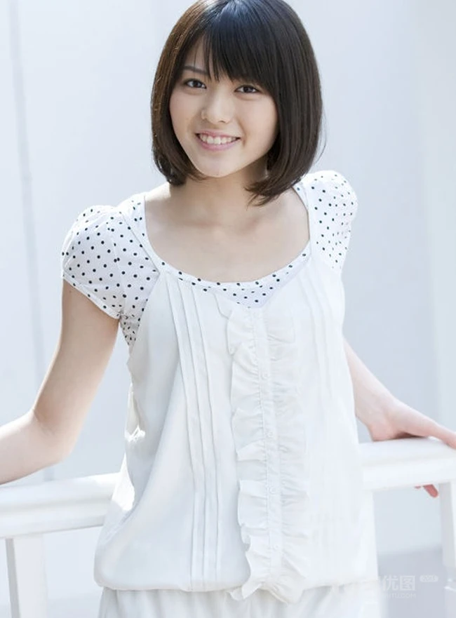 大爱！气质女生&ldquo;矢島舞美&rdquo;室内写真
