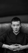 个性型男罗晋高清黑白写真大片，表情淡然眼神动人