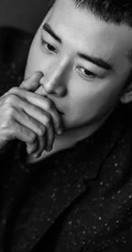 个性型男罗晋高清黑白写真大片，表情淡然眼神动人
