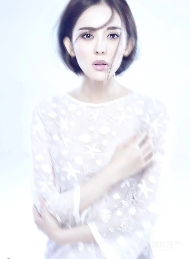 古力娜扎动漫风格写真图片 虚实交错梦幻唯美