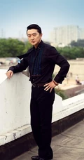 熟男邵峰光影写真大片，&ldquo;大叔&rdquo;很有型