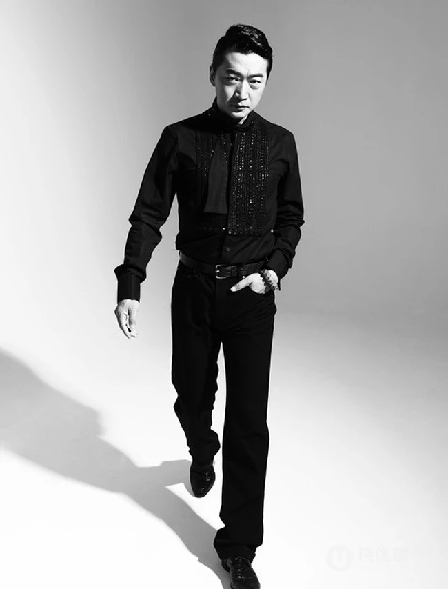 熟男邵峰光影写真大片，&ldquo;大叔&rdquo;很有型
