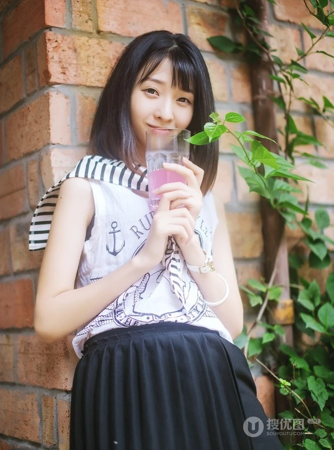 可爱清纯可爱女生 纯净笑容沁人心