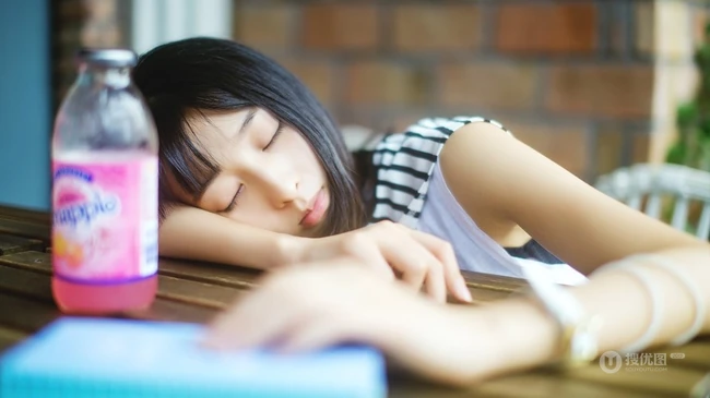 可爱清纯可爱女生 纯净笑容沁人心