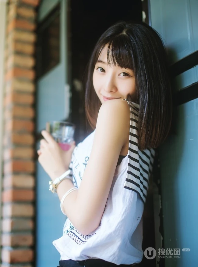 可爱清纯可爱女生 纯净笑容沁人心