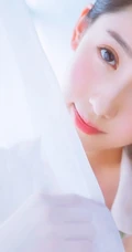 长发柔顺，明眸大眼 亚洲清纯女生唯美居家室内美图