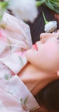 长发柔顺，明眸大眼 亚洲清纯女生唯美居家室内美图