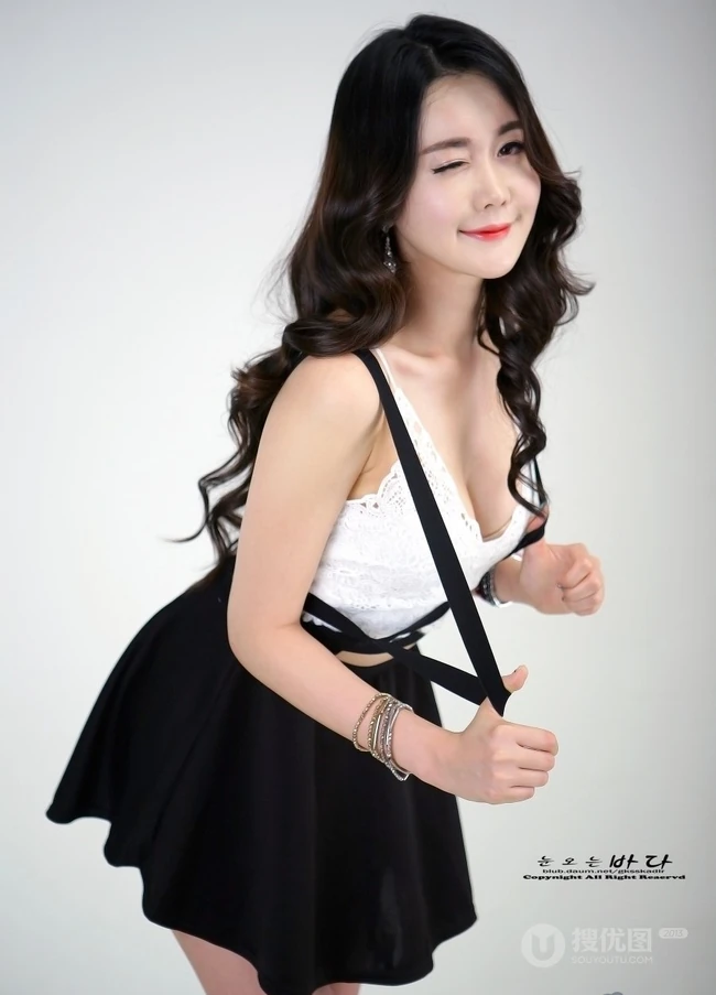 韩国匀称女生殷夏荣高清写真大全 粉嘟嘟，肉扑扑