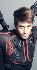 酷帅男星李晨浩cos死侍写真图片