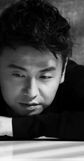 雷佳音黑白写真图片，彰显忧郁型男独特魅力