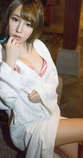 气质女生黄梦羡温泉度假高清家居写真 推气质女生10.1日
