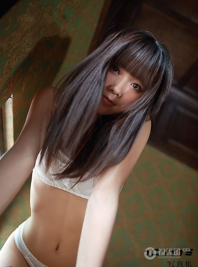 素颜女生纯美家居服室内写真 清纯系《花季少女》
