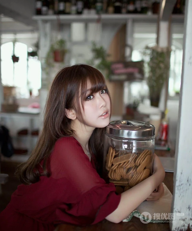 居家清纯女生清新写真图片