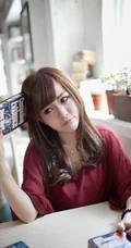 居家清纯女生清新写真图片