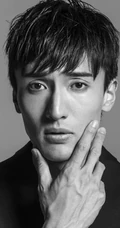 &ldquo;神奇&rdquo;男人王传君黑白写真魅力 这还是关谷吗？