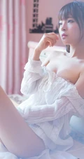 清纯大眼女生夏木颖~浅粉浅粉的家居服室内写真