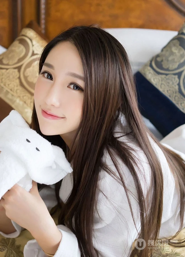 浴袍大美人刘奕宁-清纯甜美可人高清写真