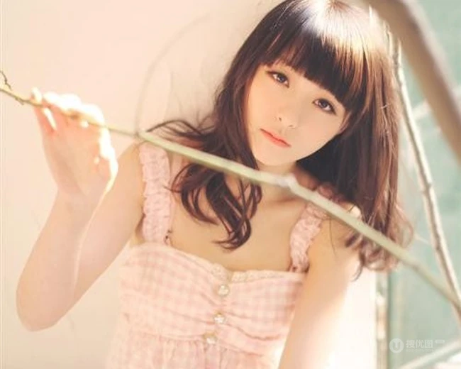 可爱女生&ldquo;童可可&rdquo;可爱纯美郊外清新写真